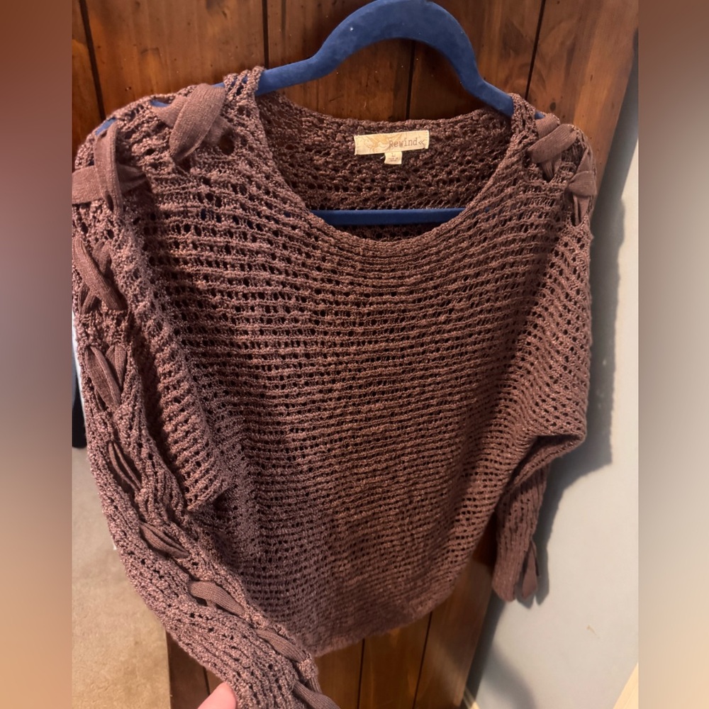 Women’s Mauve Knit Sweater with Lace-Up Detail Sleeves
